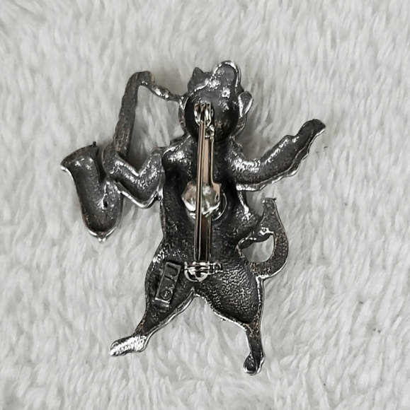 VINTAGE JJ Cat Playing Sax Pin - Picture 2 of 4